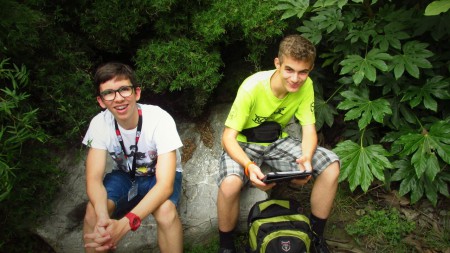 Čakáme na registráciu